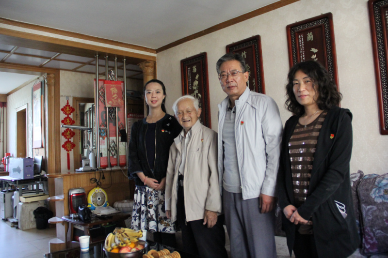 中共青海省第三建筑工程有限公司支部委员会开展“走访慰问暖人心，，，，，，，，红色精神永传承”活动