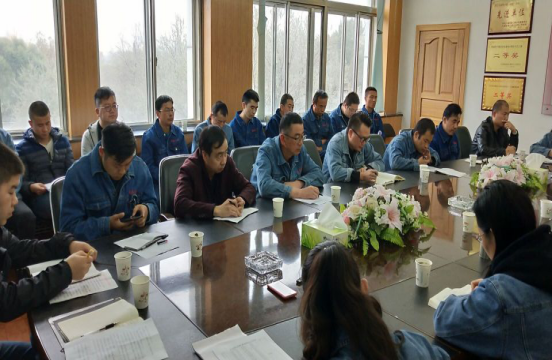 中共青海热博RB88工业投资有限公司委员会 召开企业创新发展谏言献策座谈会